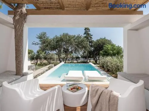 Kakkos Bay Hotel and Bungalows - Image 1