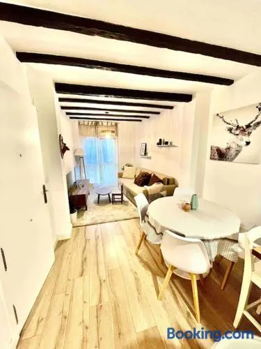 Apartamento recién reformado dos plantas - Image 1