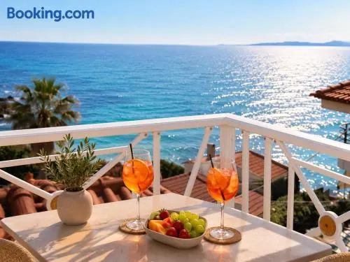 Brati II Beach Hotel - Image 1