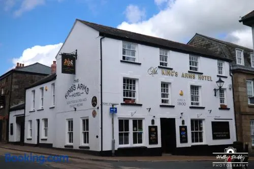 The Kings Arms Hotel, Lostwithiel - Image 1