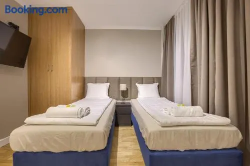 New! Studio with 3 Beds - Easy Access to Airport, City Center & WUM - Image 1