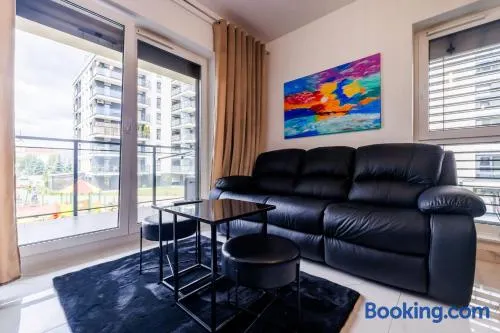 Luxury Apartment With Spa Bath- City Centre, Free Parking by StayNest - Image 1