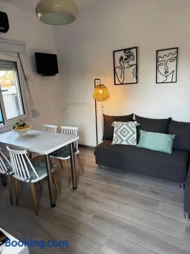 Calm house - Image 1