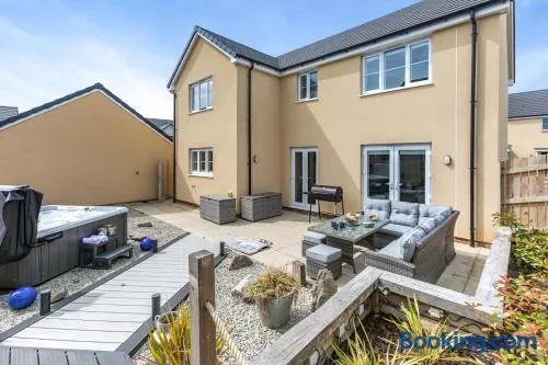 4 Bed in Westward Ho oc-c32044 - Image 1
