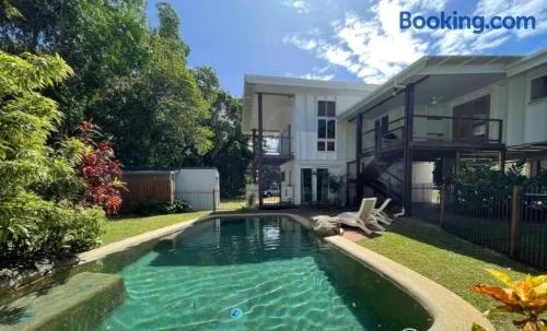 The Sunbirds Nest Pet Friendly - Image 1