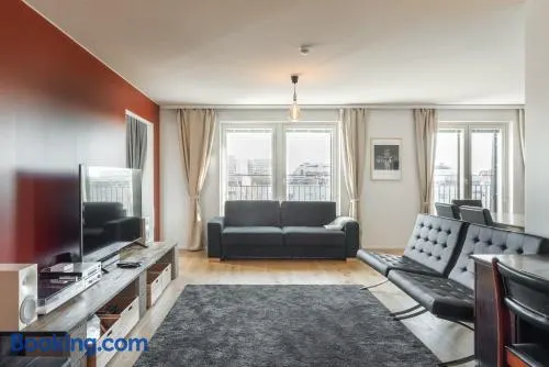 Riverside Lux with 2 bedrooms, Car Park garage and Sauna - Image 1