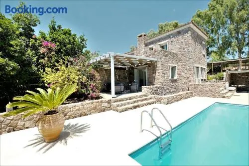 Miss Valentina-Modern Stone Villa in Aegina - Image 1