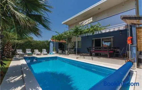 Holiday Home Kastel Luksic 12 - Image 1