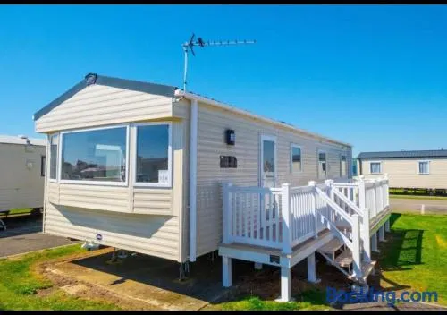 SP158 - Camber Sands Holiday Park - 3 Bedrooms - Second Toilet - Decking - Private Parking - Image 1
