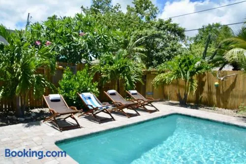 Tropical Retreat Near Beaches, Cruise Terminals - Image 1