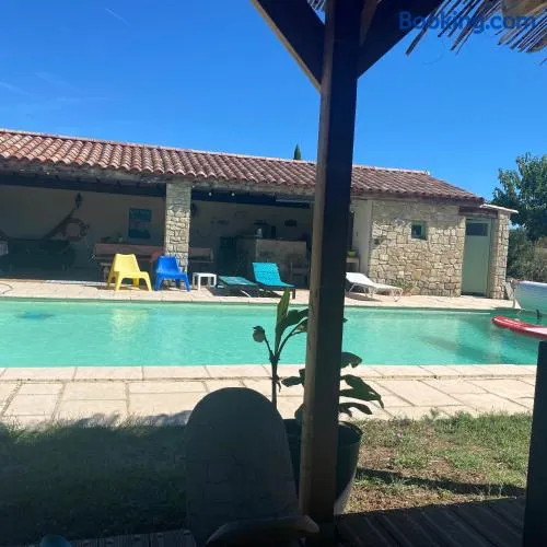 Loue appartement avec jardin - Image 1
