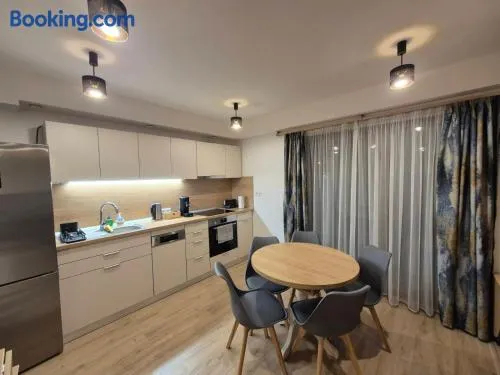 Apartman Green Ballad - Image 1