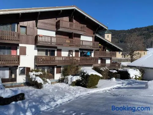 Appartement de vacances avec barbecue, jardin et terrasse | Vue jardin | Avec animaux acceptés - Image 1