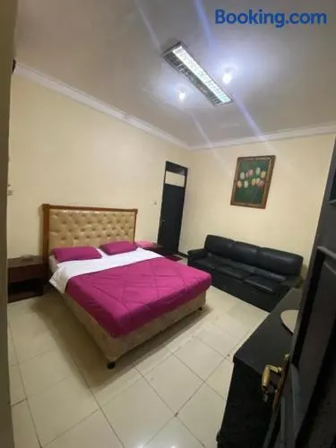 Guesthouse 326 Kebayoran - Image 1