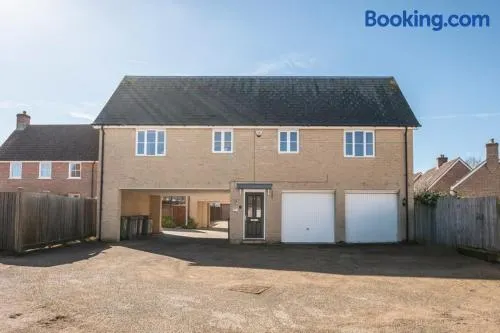 Superb 2BR 2Bath with parking - Image 1