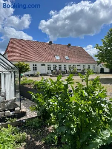 Landligt ophold på Midtgård - Image 1