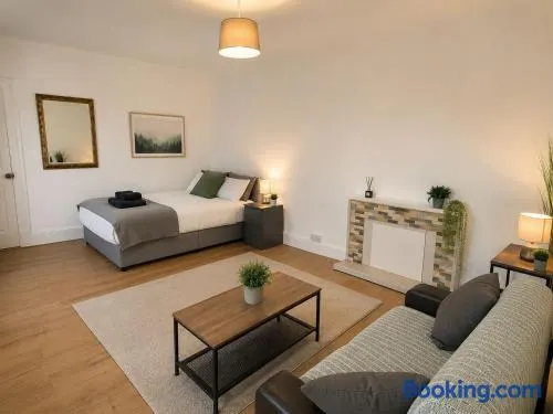 Harold Wood Lodge - Image 1