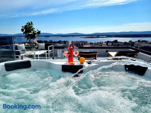 SEAVIEW - Image 1
