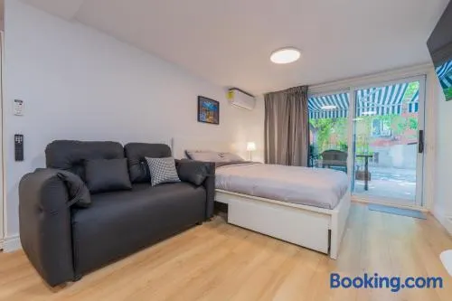 Modern Studio-Patio & BBQ-Parking Included - Image 1