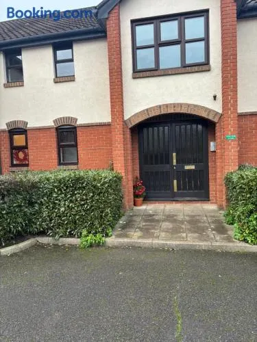 Small two Bed Apartment on a Private Road - Image 1