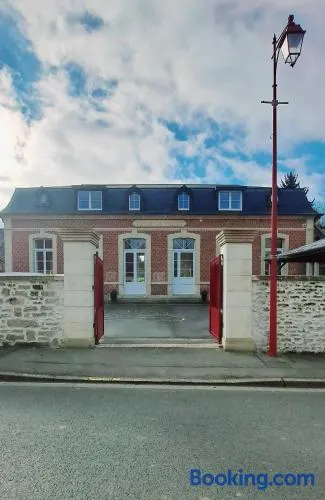 Maison familiale Ecole des Filles - Image 1