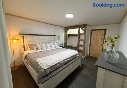 cozy cabin getaway - Image 1
