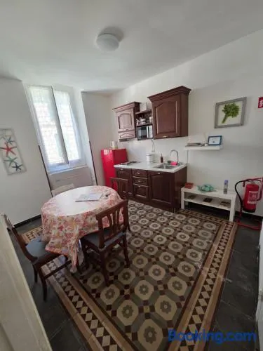 NICHOLISA Apartment - Image 1