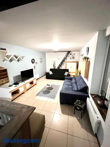 Agréable maison de ville cosy de 122m² + extérieur - Image 1