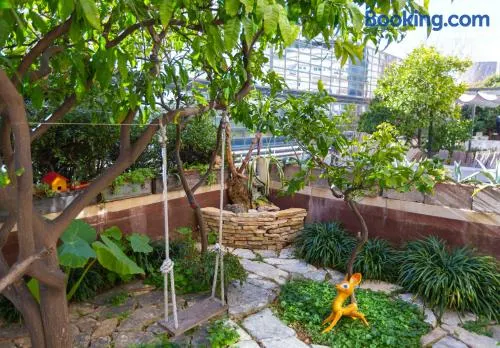 Beautiful appartment with garden and terrace - Image 1