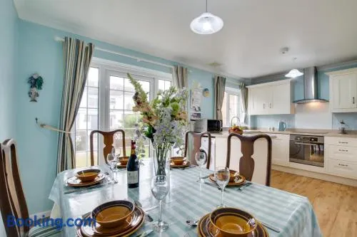 3 Bed in Portreath oc-pc054 - Image 1