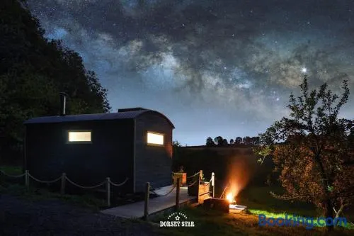 Orchard retreat off grid shepherds huts in Dorset - Image 1