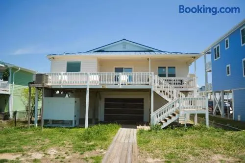 Do-Little Dock - Image 1