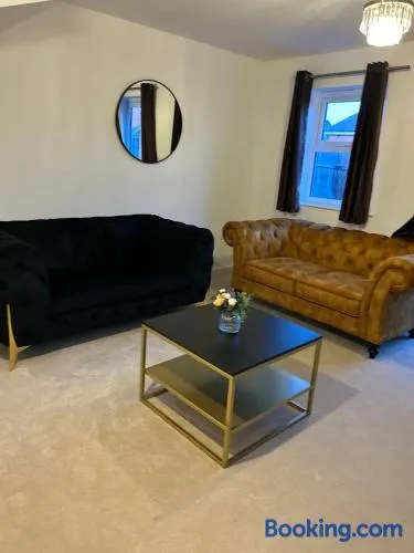 Stunning 2BR house in Colchester - Image 1