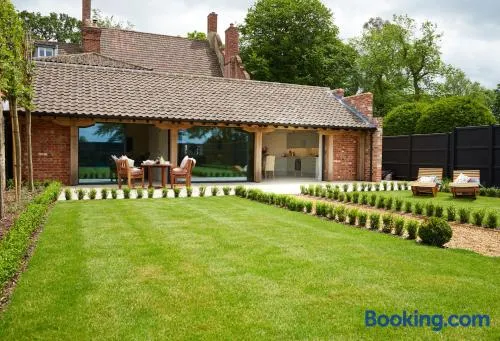 Private and Romantic Garden House - Image 1