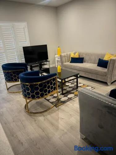 5-Bedroom Spacious Townhouse - Image 1