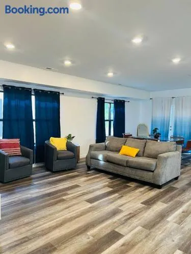 Vacation Home in CLT King and 3Q - Image 1