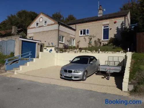 Family guest suite in Cheselbourne - Image 1