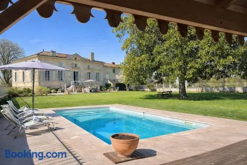 Splendide Domaine du Galet, entre vignes et rivière - Image 1