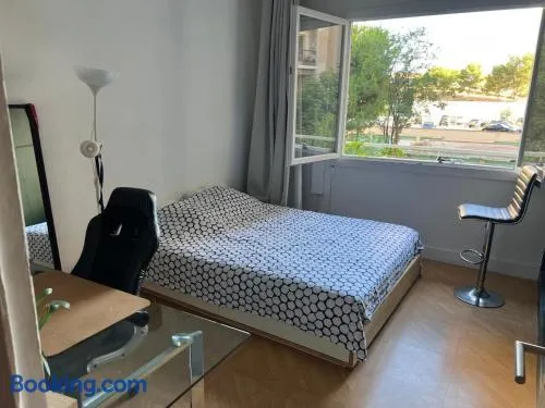 Charmant T2 entre plage des Catalans et Vieux Port - Image 1