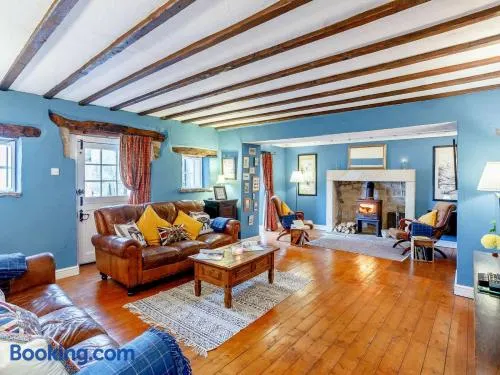3 Bed in Sheffield oc-81249 - Image 1