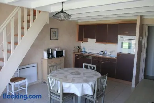 Cosy House With Balcony Near The Sea - Image 1