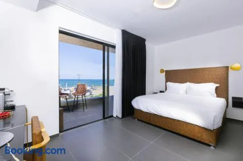 מלון המעפילים נהריה HaMaapilim Hotel Nahariyya - Image 1
