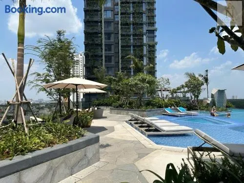 Lumiere Garden Hideaway - Image 1