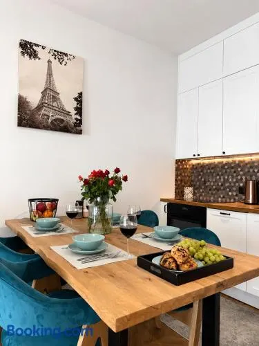 Apartament Viva La France nad Jeziorem Długim - Image 1