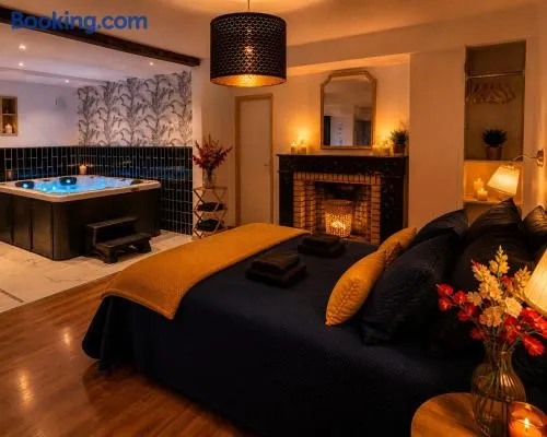 Romantique room St Michel de Lanes (love room) - Image 1