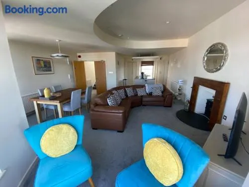Caldey View- a beautiful flat in the heart ofTenby - Image 1