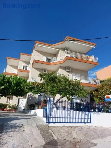 Sunset Apartments - Image 1