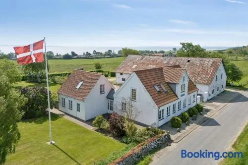 Large Holiday Home For 18 People On South Funen - Image 1
