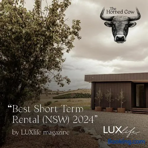 The Horned Cow - award winning luxe semi-rural house 10mins from Orange - Image 1