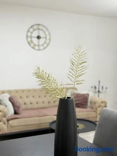Modern Lux Apartment - Image 1